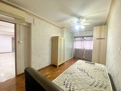 Blk 578 Hougang Avenue 4 (Hougang), HDB Executive #543608121